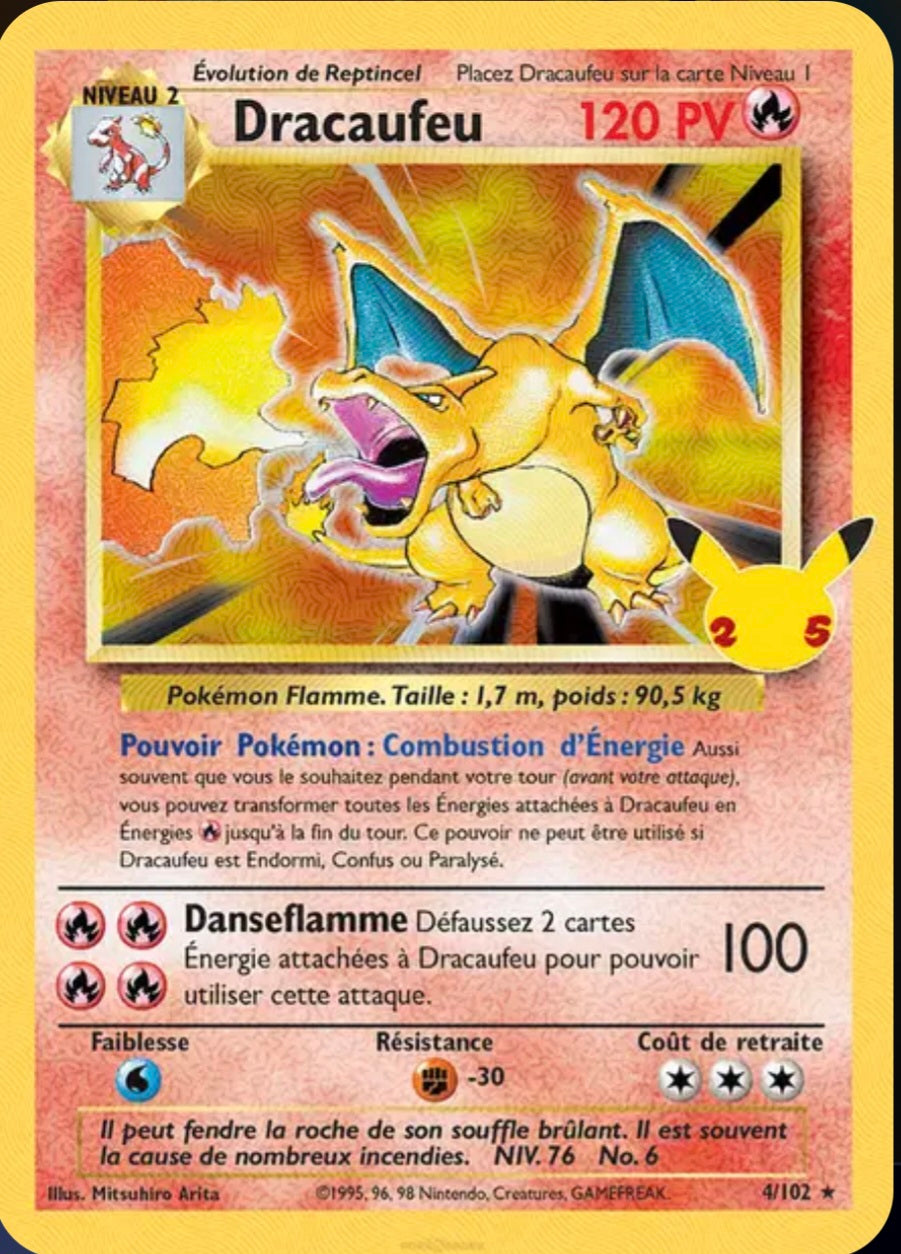 Carte Pokémon Dracaufeu Ultra Rare 04/102 - Célébrations
