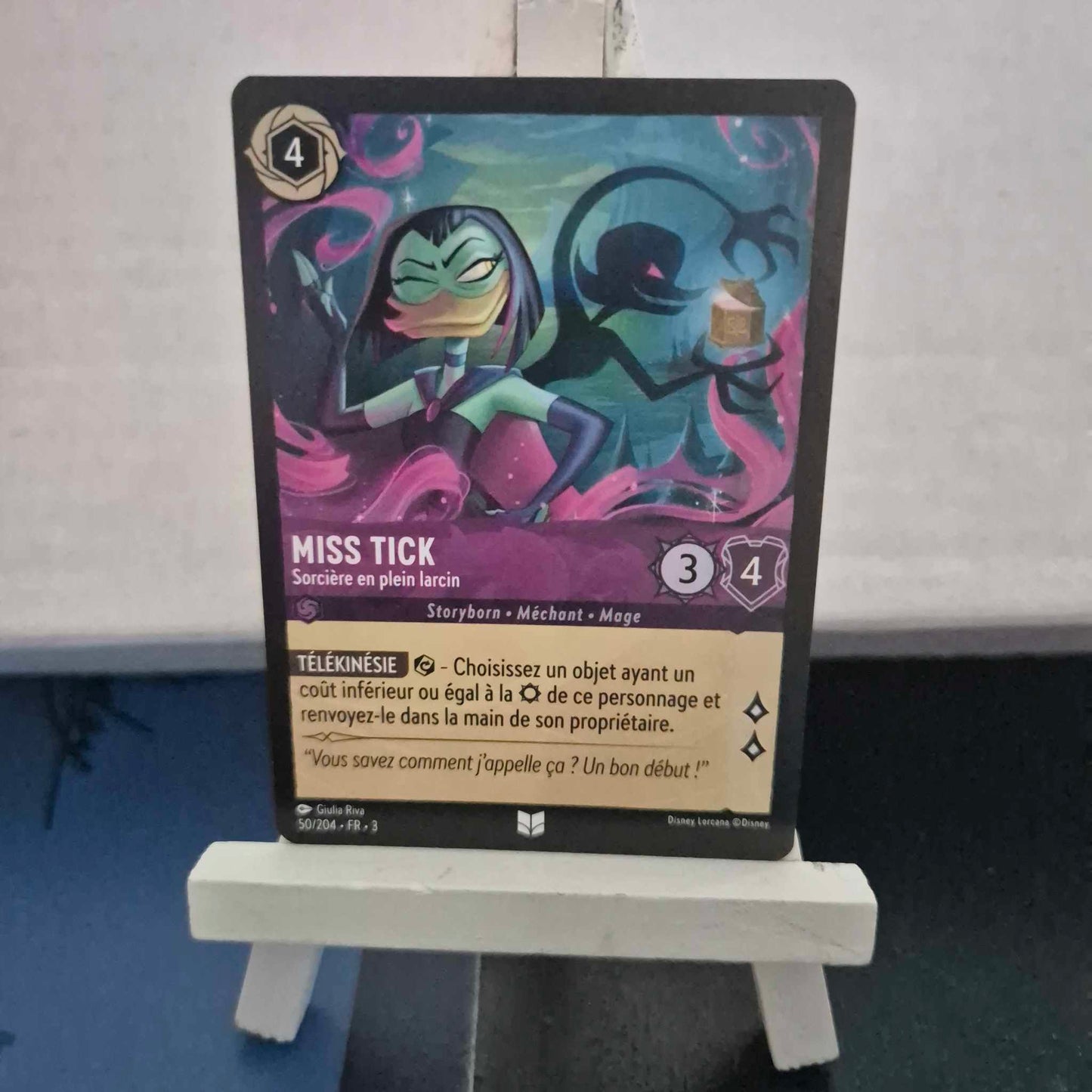 Miss Tick Sorcière en plein Larcin - Inhabituelle 50/204