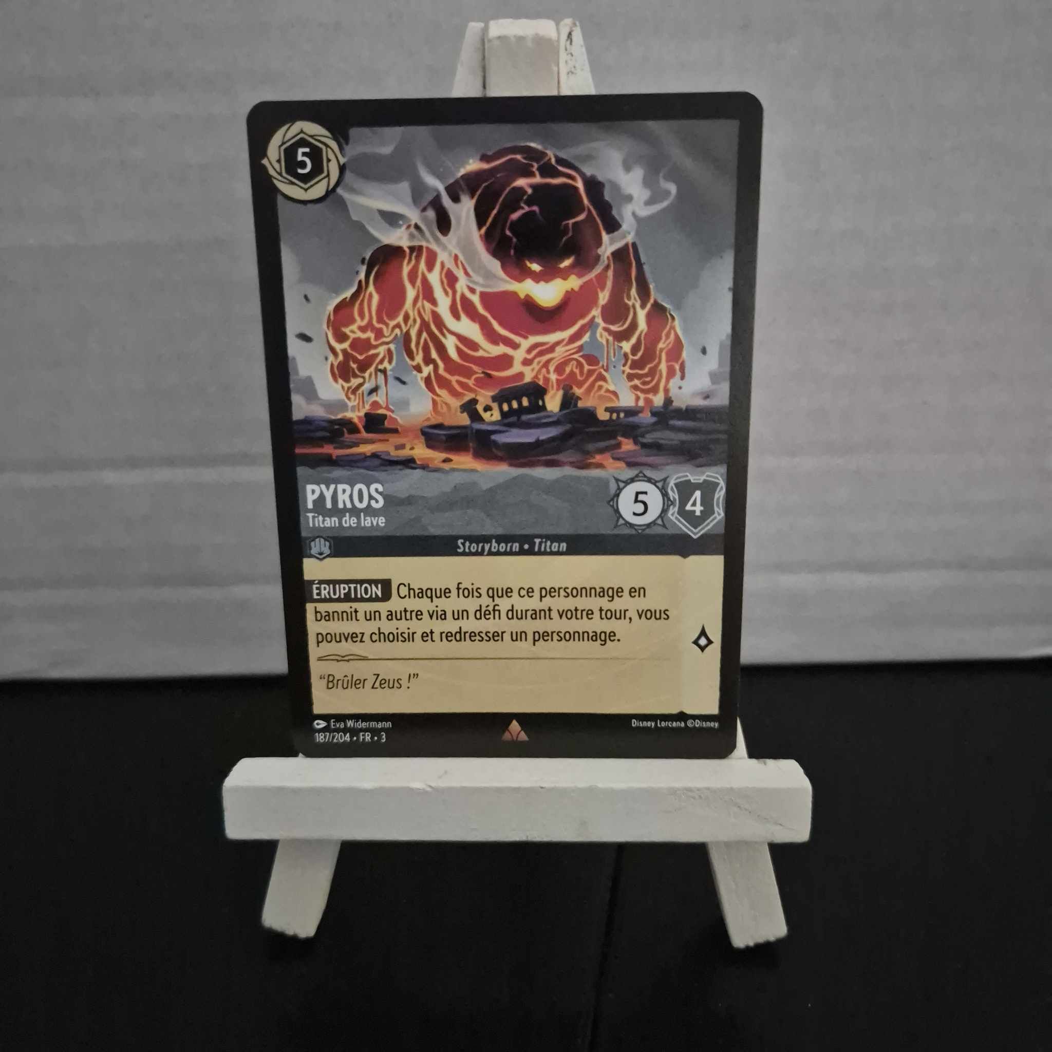 Pyros Titan de Lave -Rare 187/204 – Le centre d'Angelo